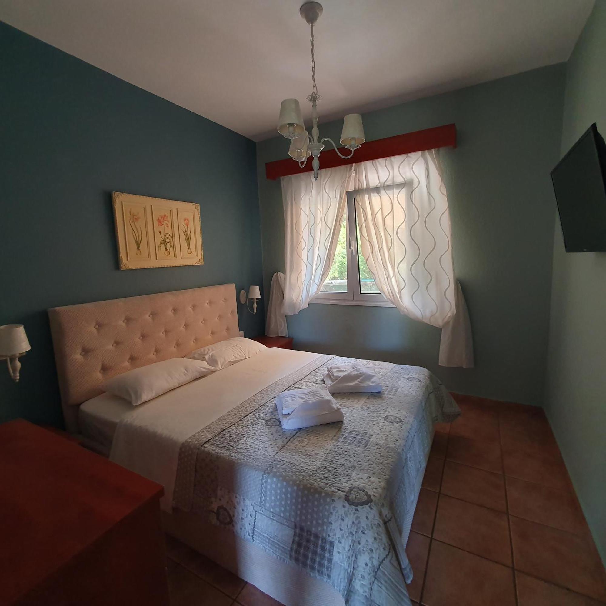 Agrili Apartments & Rooms Elia Nikitis Værelse billede